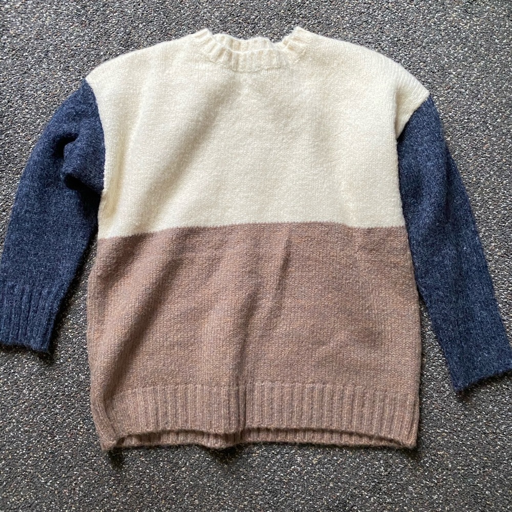 Soft multicolored lumiere sweater
